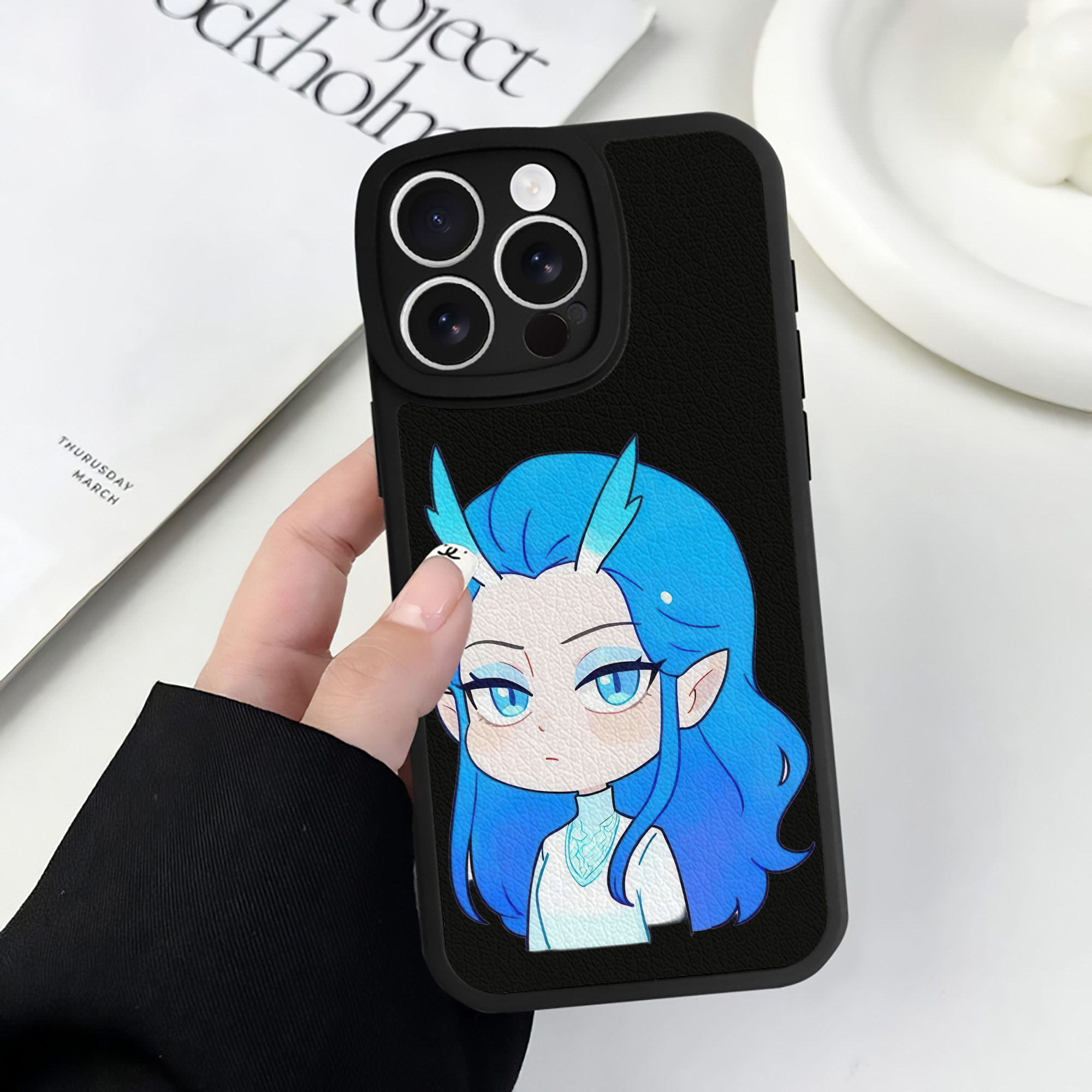 （画像用） Ne Zha 2 ナタ 魔童の大暴れ 【iPhone 16シリーズ対応】シリコンスマホケース（レザー調） 材質：シリコン